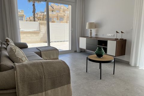 Lejlighed i Torrevieja, Alicante, Torrevieja - € 350.000 | Ref: MLSC6356376/13477 - foto 2