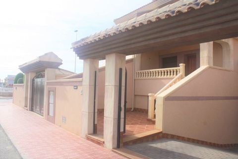 Villa i Torrevieja, Alicante, Torrevieja - € 355.000 | Ref: MLSC1342268/13477 - foto 1