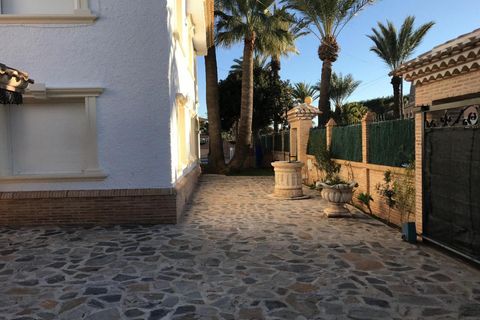 Villa a Cabo Roig, Alicante, Cabo Roig - € 1.490.000 | Ref: MLSC6153776/13477 - foto 11