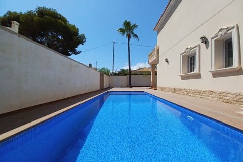 Villa a Cabo Roig, Alicante, Cabo Roig - € 910.000 | Ref: MLSC7062272/13477 - foto 8