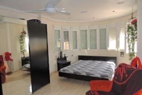 Villa en Catral, Alicante, Catral - € 390.000 | Ref: MLSC5990791/13477 - photo 5