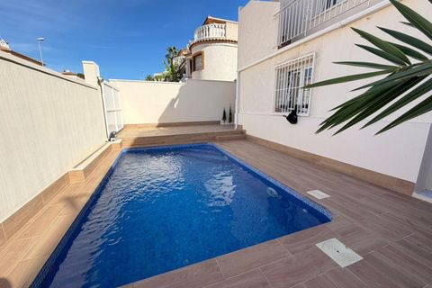 Rækkehus i Torrevieja, Alicante, Torrevieja - € 369.000 | Ref: MLSC8993408/13477 - foto 31