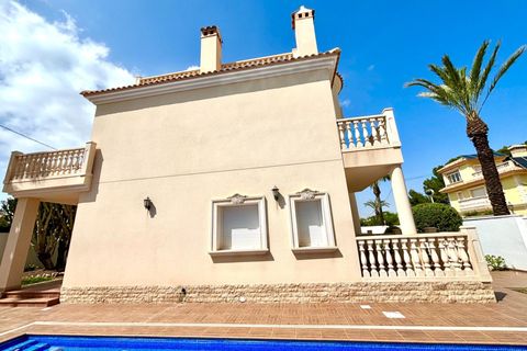 Villa a Cabo Roig, Alicante, Cabo Roig - € 910.000 | Ref: MLSC1421021/13477 - foto 2