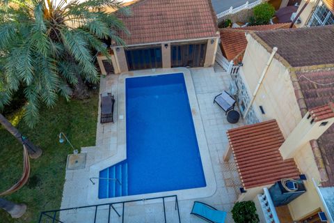 Villa i Torrevieja, Alicante, Torrevieja - € 490.000 | Ref: MLSC4630007/13477 - foto 9