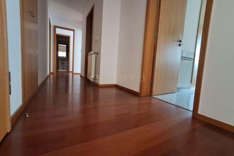 Lejlighed i Oliveira do Douro, Porto, Oliveira do Douro - € 271.000 | Ref: C0415-00569 - foto 3
