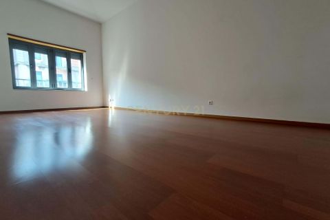 Lejlighed i Oliveira do Douro, Porto, Oliveira do Douro - € 271.000 | Ref: C0415-00569 - foto 4