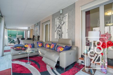Villa i Marseille, Bouches-du-Rhone, Marseille - € 900.000 | Ref: BT8X-68T-M96 - foto 10