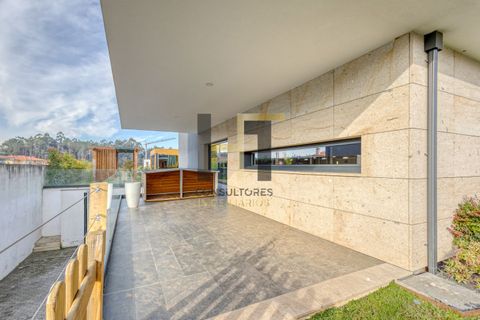Villa i Trofa, Porto, Trofa - € 890.000 | Ref: HT00126 - foto 41