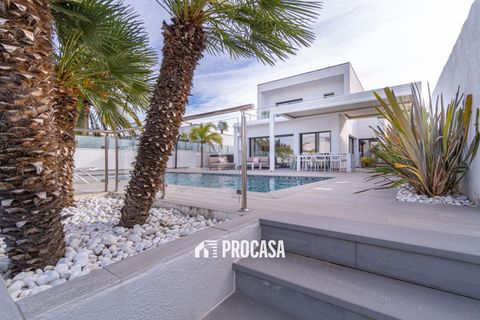 Villa i Empuriabrava, Gerona, Empuriabrava - € 1.259.000 | Ref: 4060 - foto 7