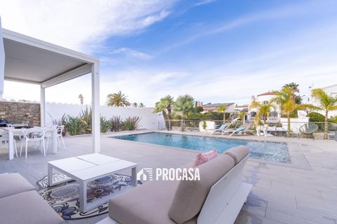 Villa i Empuriabrava, Gerona, Empuriabrava - € 1.259.000 | Ref: 4060 - foto 11