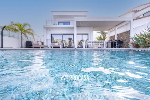 Villa i Empuriabrava, Gerona, Empuriabrava - € 1.259.000 | Ref: 4060 - foto 13