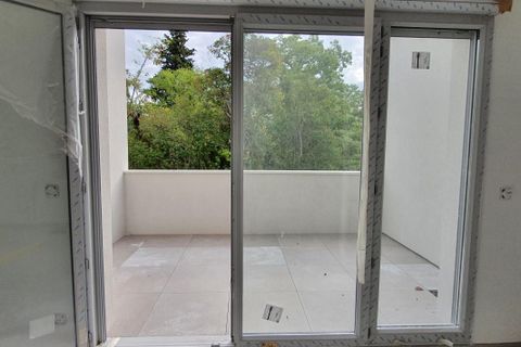 Lejlighed i Marseille, Bouches-du-Rhone, Marseille - € 240.000 | Ref: T3___terrasse___box_13010 - foto 2