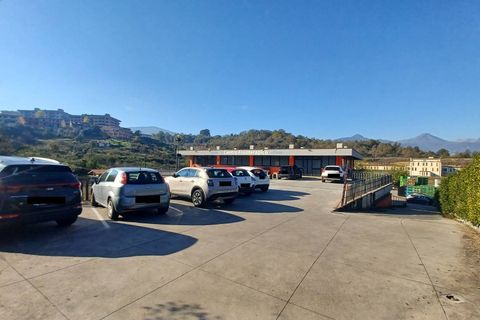 Erhvervsejendom i Ceccano, Frosinone, Ceccano - € 2.000.000 | Ref: 2137 - foto 24