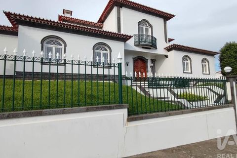 Byhus i Ponta Delgada, Sao Miguel, Ponta Delgada - € 1.500.000 | Ref: 128873 - foto 2
