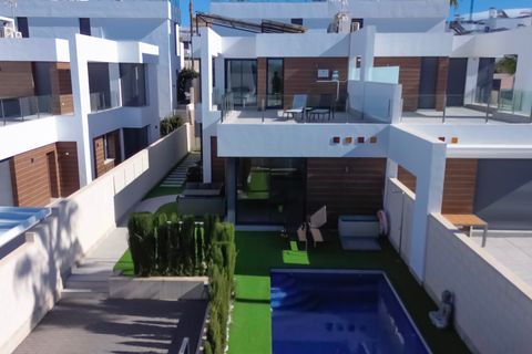 Villa i Benijofar, Alicante, Benijofar - € 470.000 | Ref: 200-4437 - foto 1