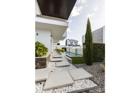 Villa i Almada, Setubal, Almada - € 885.000 | Ref: W-0479KM - foto 38