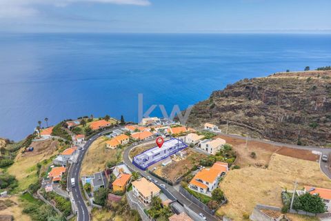 Byhus i Calheta, Madeira, Calheta - € 2.800.000 | Ref: KWPT-001666 - foto 1