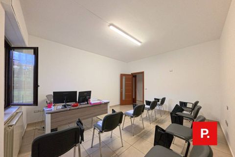 Erhvervsejendom i Caserta, Caserta, Caserta - € 290.000 | Ref: kA9278 - foto 19