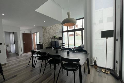 Villa a Torrevieja, Alicante, Torrevieja - € 479.000 | Ref: OH01761/10701 - foto 2