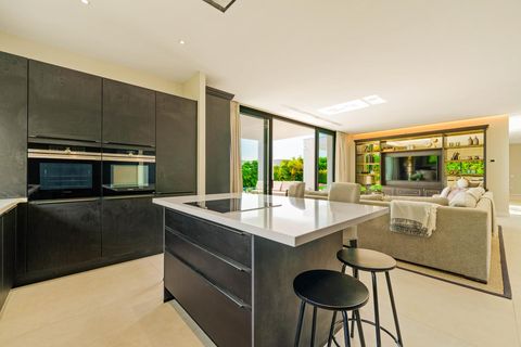 Villa i Marbella, Malaga, Marbella - € 4.695.000 | Ref: RLQ038V6 - foto 7