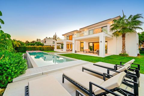 Villa i Marbella, Malaga, Marbella - € 4.695.000 | Ref: RLQ038V6 - foto 25