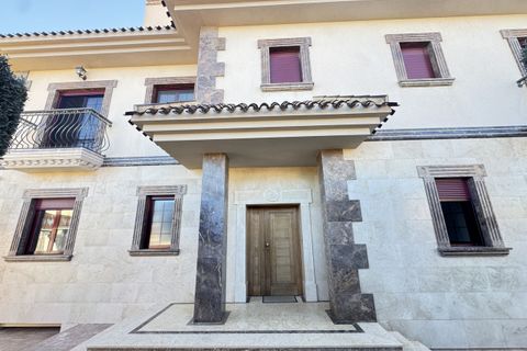 Villa i Cabo Roig, Alicante, Cabo Roig - € 1.700.000 | Ref: 749925 - foto 2