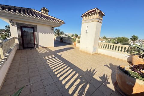 Villa i Cabo Roig, Alicante, Cabo Roig - € 1.700.000 | Ref: 749925 - foto 40