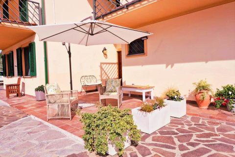 Villa a Montecarlo, Lucca, Montecarlo - € 1.100.000 | Ref: a6551rv2526094a - foto 2