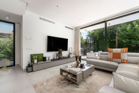 Villa a Estepona, Malaga, Estepona - € 1.825.000 | Ref: HRB-01170P - foto 11