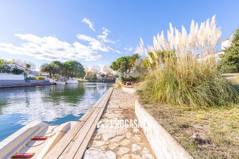 Villa i Empuriabrava, Gerona, Empuriabrava - € 860 000 | Ref: 4068 - foto 7