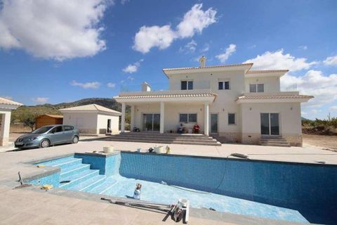 Villa i Pinoso, Alicante, Pinoso - € 491.000 | Ref: 749945 - foto 1