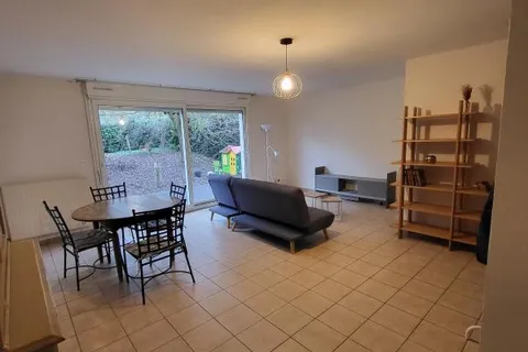 Dorfhaus in Bron, Rhone, Bron - € 580/Monat | Ref: BRON61MAUPASSANT - Foto 3