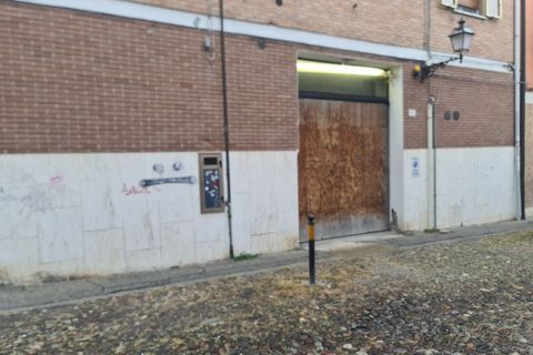 Garage i Ferrara, Ferrara, Ferrara - € 189.000 | Ref: GARAGE TRIPLO - foto 2