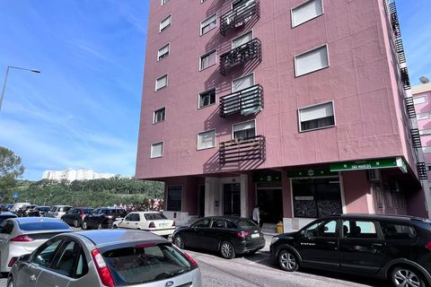 Erhvervsejendom i Cacem, Lisbon, Cacem - € 168.000 | Ref: C0364-05241 - foto 1