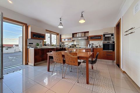 Villa a Vila da Praia da Vitoria, Terceira, Vila da Praia da Vitoria - € 750.000 | Ref: C0423-00645 - foto 9