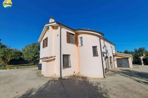 Villa i Atri, Teramo, Atri - € 465.000 | Ref: EL1129-760273 - foto 13