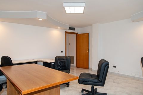 L'establiment comercial a Cagliari, Cagliari, Cagliari - € 200.000 | Ref: 1429 - foto 14