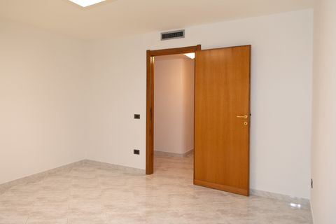 L'establiment comercial a Cagliari, Cagliari, Cagliari - € 200.000 | Ref: 1429 - foto 20