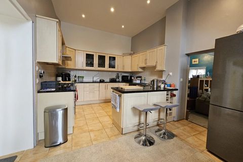Landsbyhus i Confolens, Charente, Confolens - € 178.200 | Ref: BVI83727 - foto 3