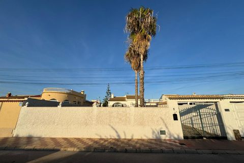 Villa i Torrevieja, Alicante, Torrevieja - € 289.000 | Ref: 21-SMK06-776 - foto 5