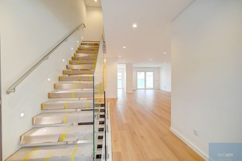 Villa a Cascais, Lisbon, Cascais - € 2.100.000 | Ref: MORJL035.1 - foto 2