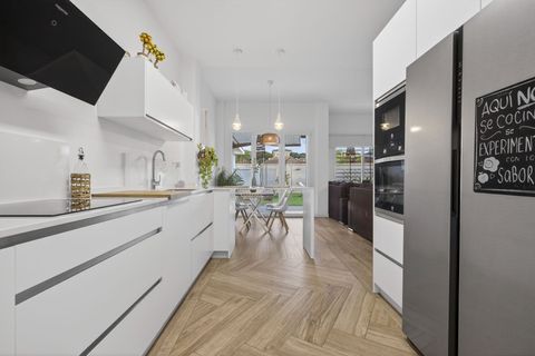 Villa a Sevilla, Sevilla, Sevilla - € 495.000 | Ref: 961d93bc-8e4e-47d1-a - foto 13