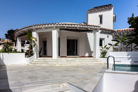 Villa a Benalmadena, Malaga, Benalmadena - € 1.277.000 | Ref: R5229370 - foto 2