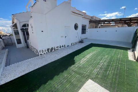 Bungalow i Punta Prima, Alicante, Punta Prima - € 209.999 | Ref: 200-4458 - foto 35