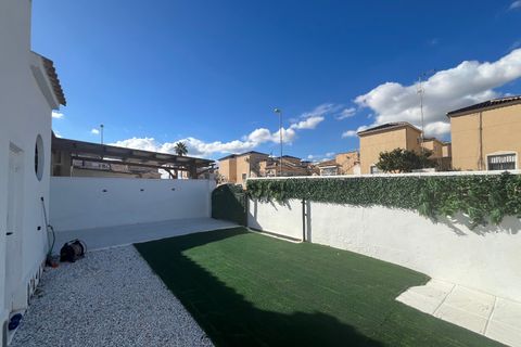 Bungalow i Punta Prima, Alicante, Punta Prima - € 209.999 | Ref: 200-4458 - foto 36