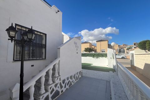 Bungalow i Punta Prima, Alicante, Punta Prima - € 209.999 | Ref: 200-4458 - foto 40