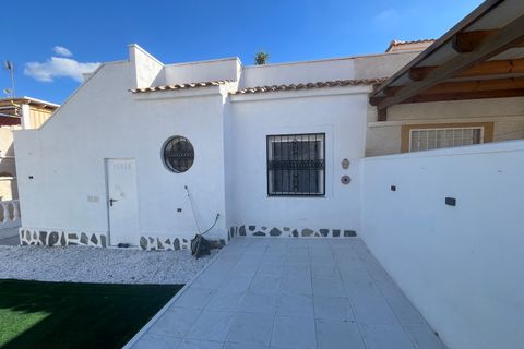 Bungalow i Punta Prima, Alicante, Punta Prima - € 209.999 | Ref: 200-4458 - foto 42