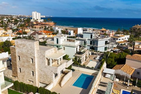 Villa i La Zenia, Alicante, La Zenia - € 1.500.000 | Ref: AG19MLSC7131862 - foto 40