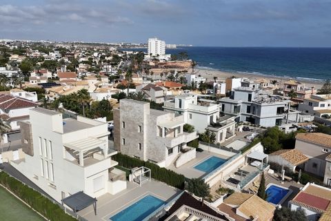 Villa i La Zenia, Alicante, La Zenia - € 1.500.000 | Ref: AG19MLSC7131862 - foto 39