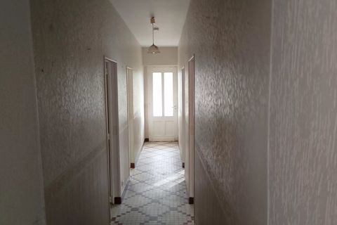 Landsbyhus i Jonzac, Charente-Maritime, Jonzac - € 77.000 | Ref: BVI83663 - foto 3